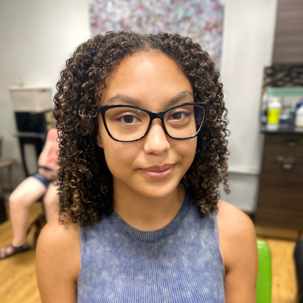 Curl Cut at ChelC 479-225-1827 in Springdale, AR