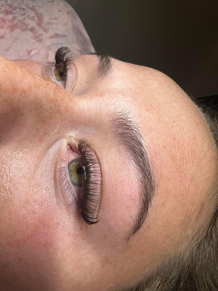 Light Hybrid Lashes