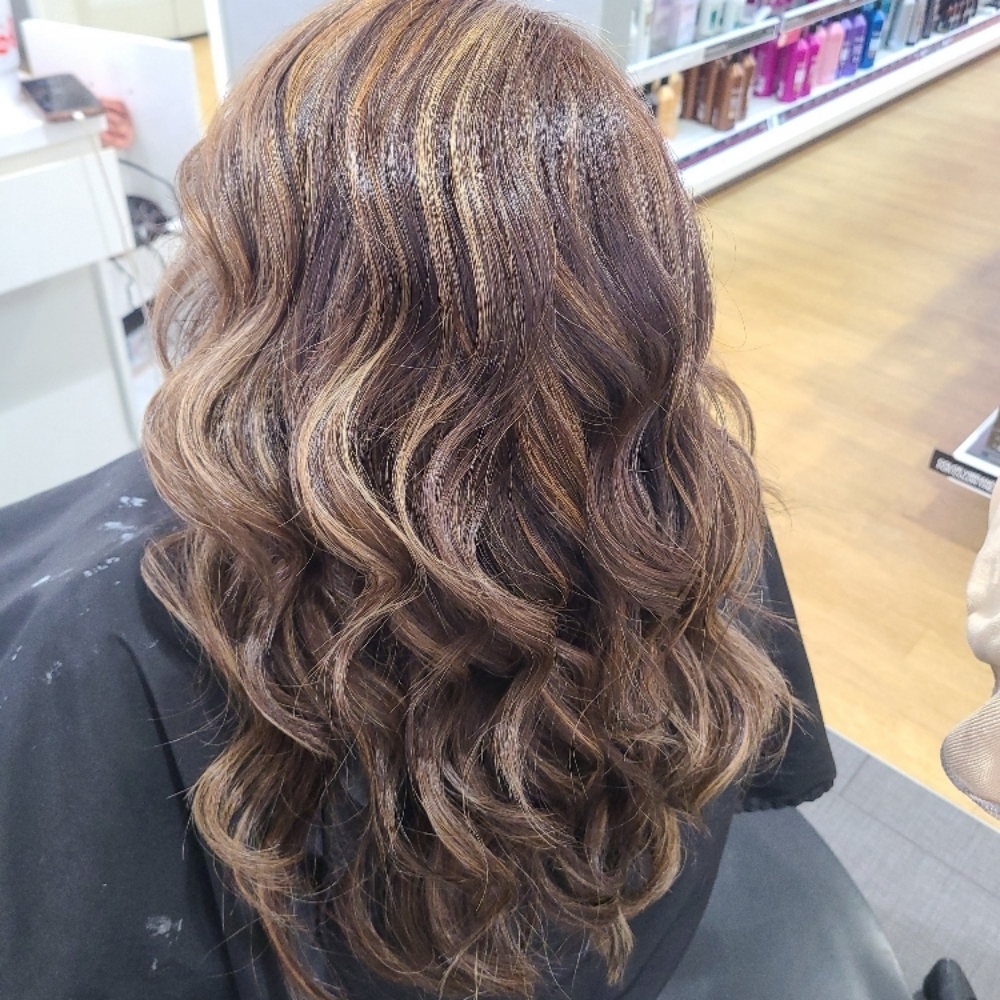 Full Highlights at Aztec Beauty in Angleton, TX