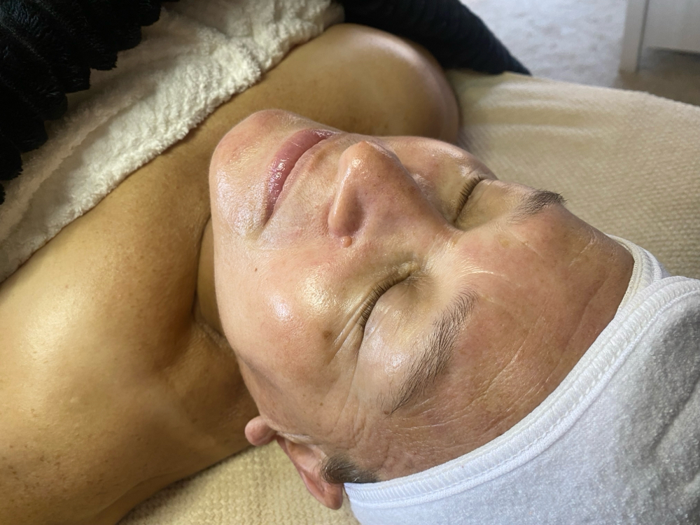 Radiance Renewal Facial