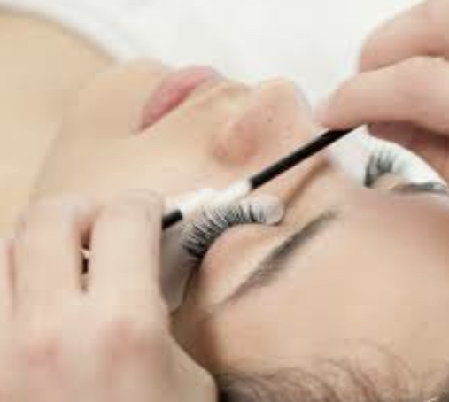 LASH REMOVAL