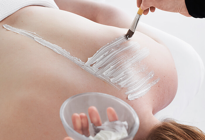 Deep Cleansing Back Treatment