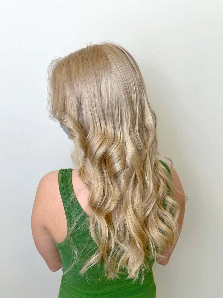 Root Touch Up With Lightener