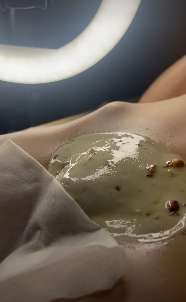 𝐅𝐔𝐋𝐋 𝐕𝐀𝐉𝐀𝐂𝐈𝐀𝐋 at A.Z_GLOW in Stamford, CT