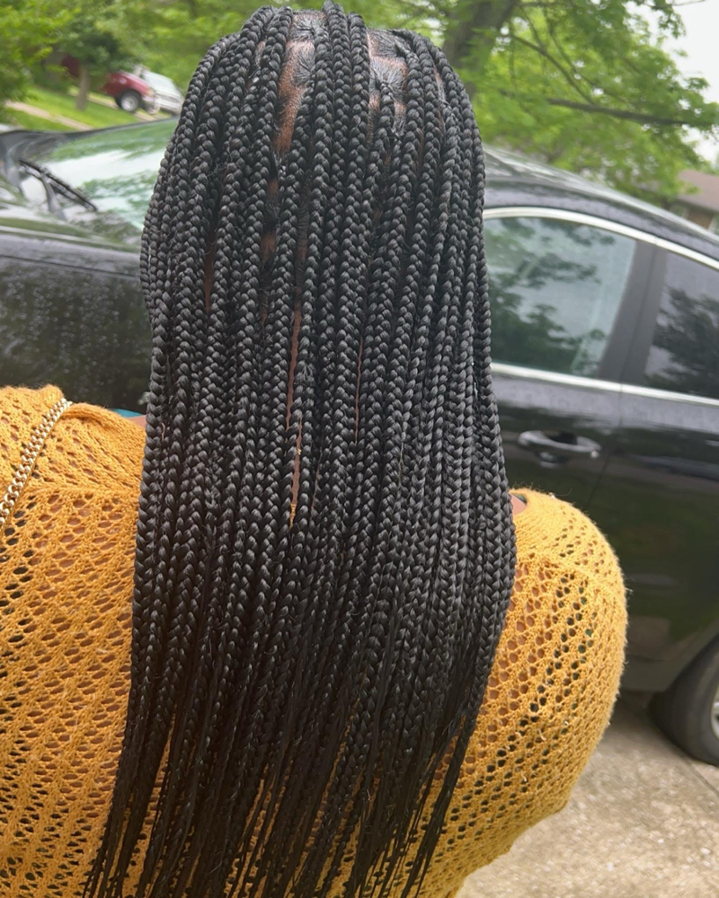 Ages 13-17 Smedium Knotless Braids