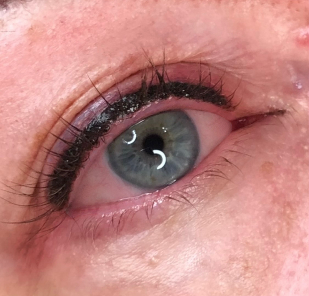 Eyeliner- Classic Top Lid