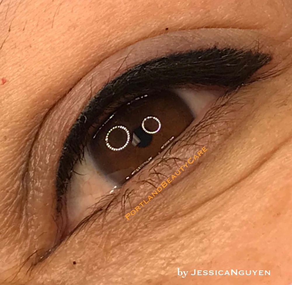 PMU/Clasic Eyeliner