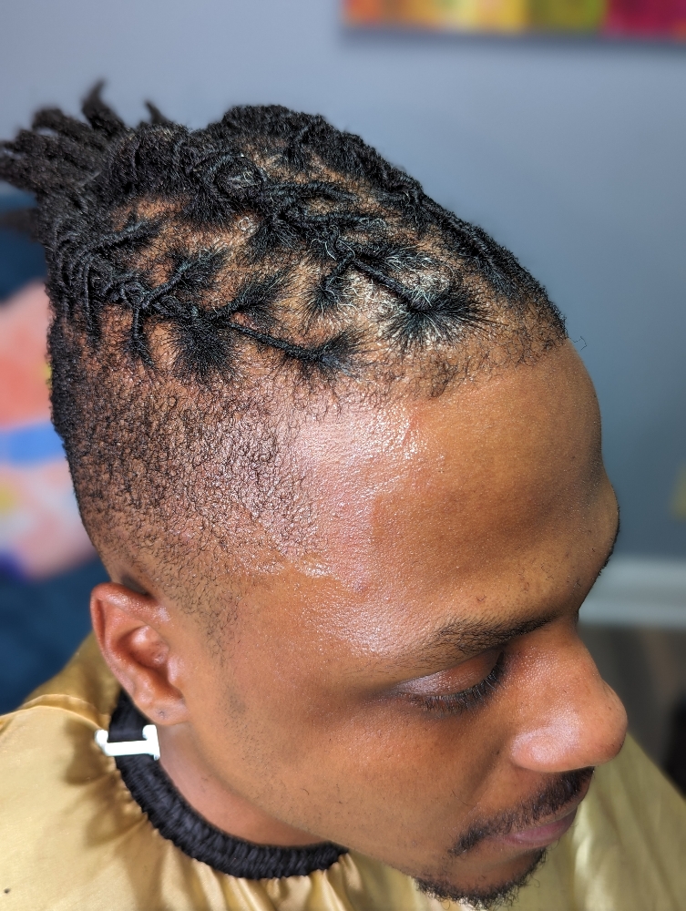 Half Head Retwist Style W/Hair Cut at The Naturlist Locd Queen in Indianapolis, IN