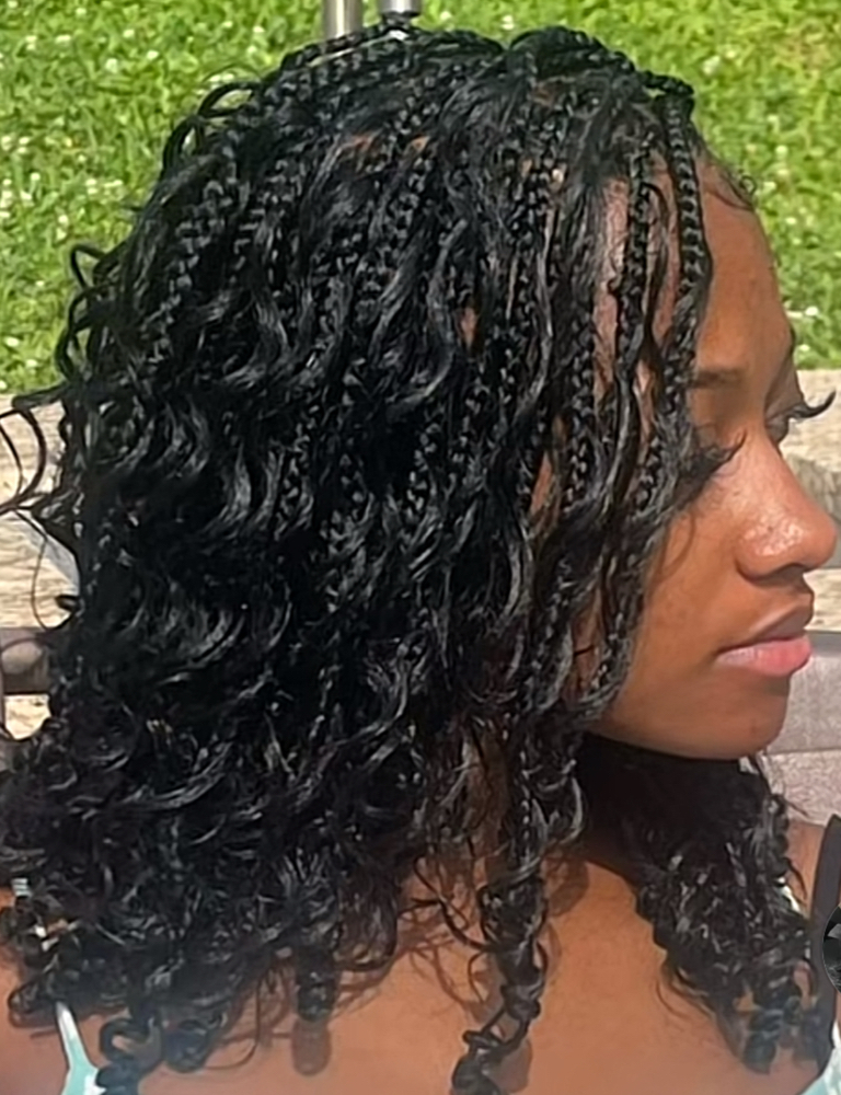 Shoulder Length Boho Knotless at Hair Rehab 101 in Houston, TX