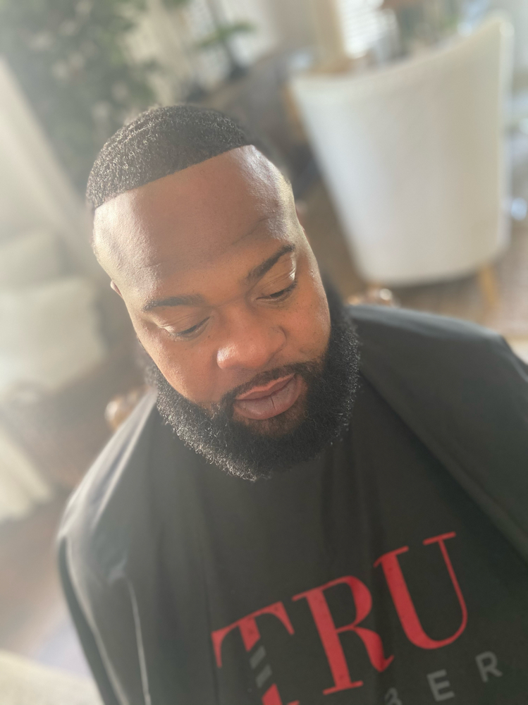 Mens Haircut W/ Face Service