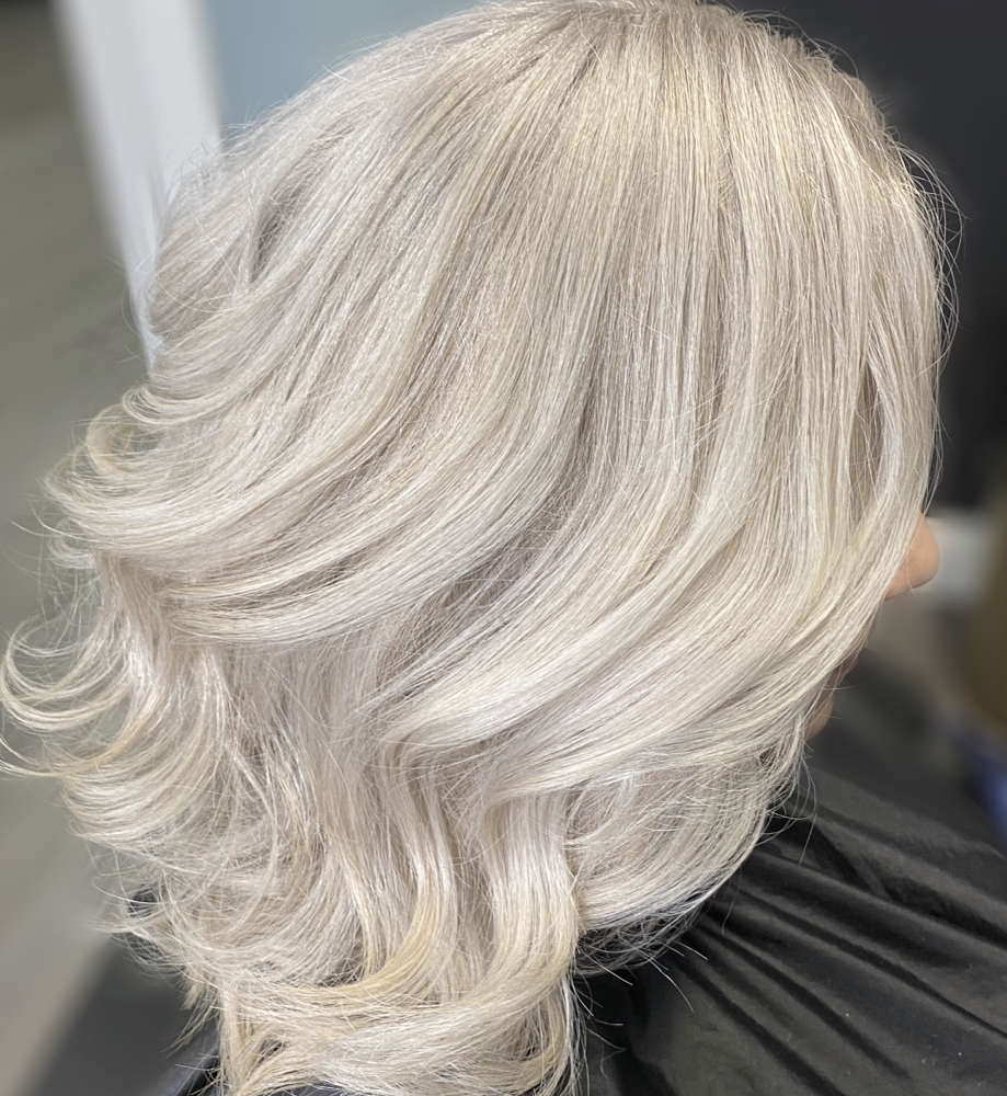 Hair Highlighting • Platinum Card