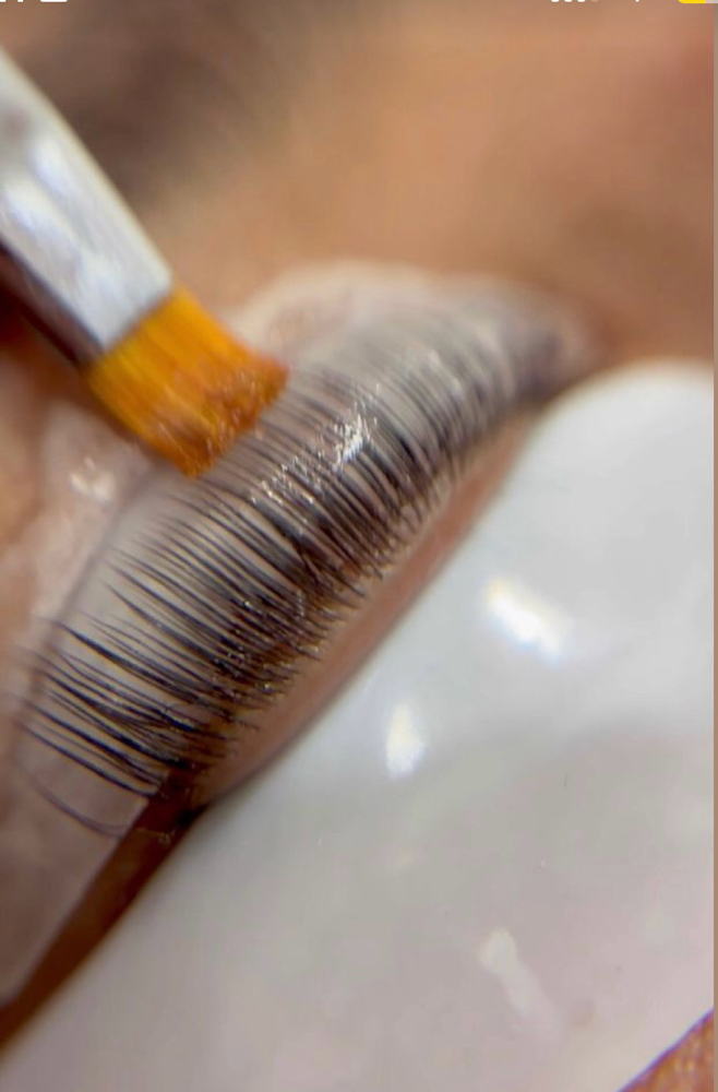 Eyelash Lifts And Tints