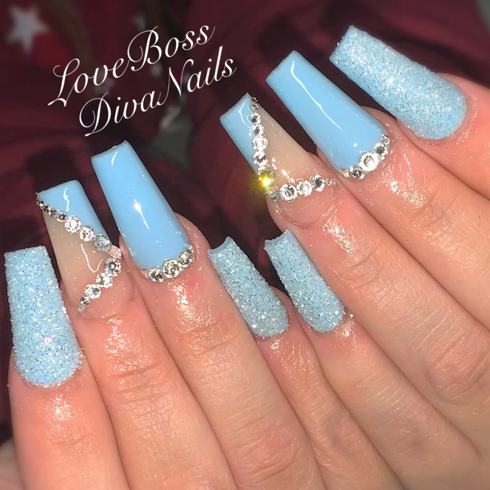 Minimal Nail Art at LoveBossDivaNails in Willmar, MN