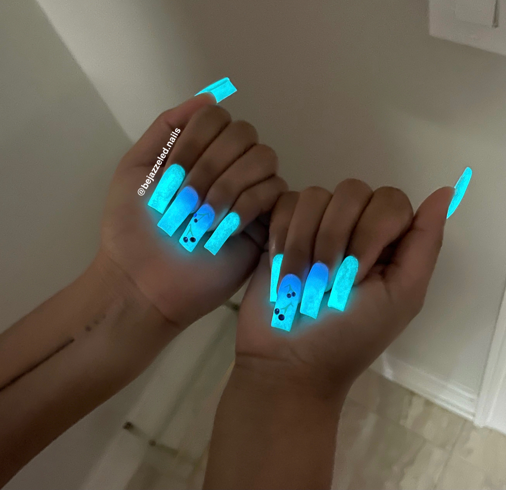 BLENDED Glow Inthe Dark Acrylic Set
