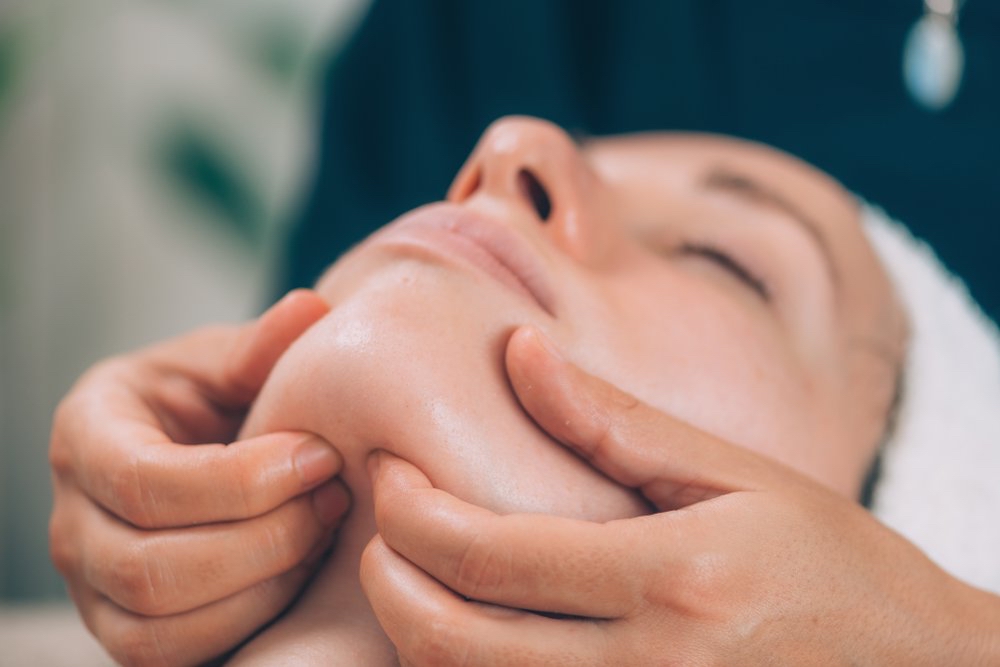 Lymphatic Dramage facial