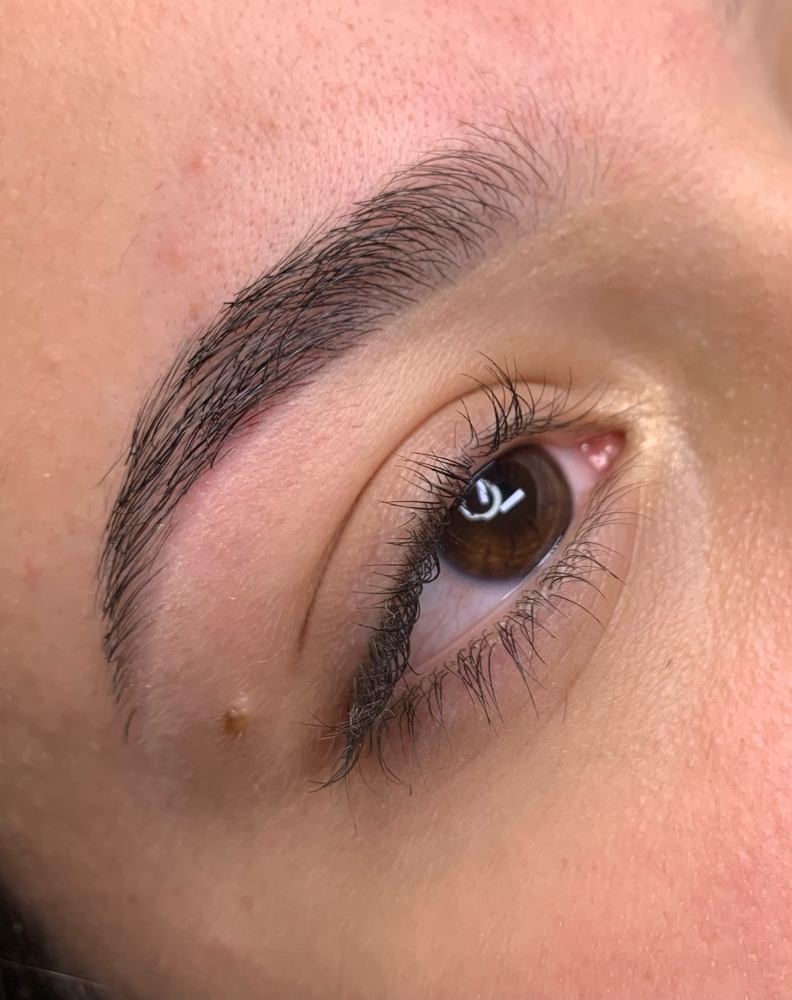 Brow Shaping (6WEEKS/NEW CLIENT)