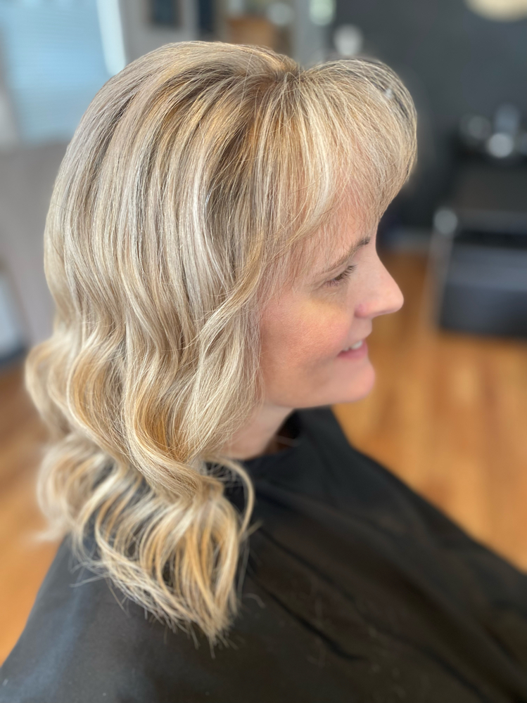 Blow Out & Style at Pretty Parlor By Lyric in Humble, TX