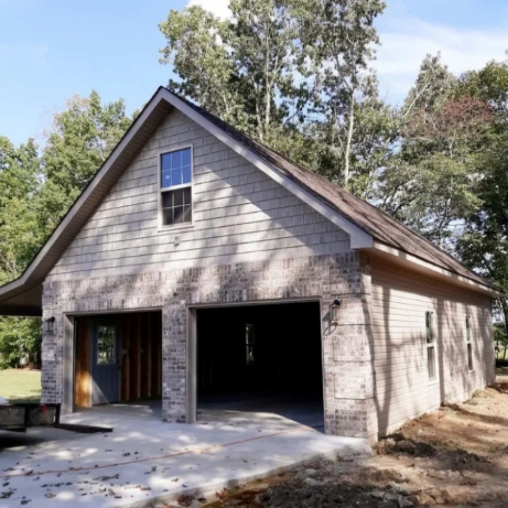 Garage at Daniels Construction in Tullahoma, TN