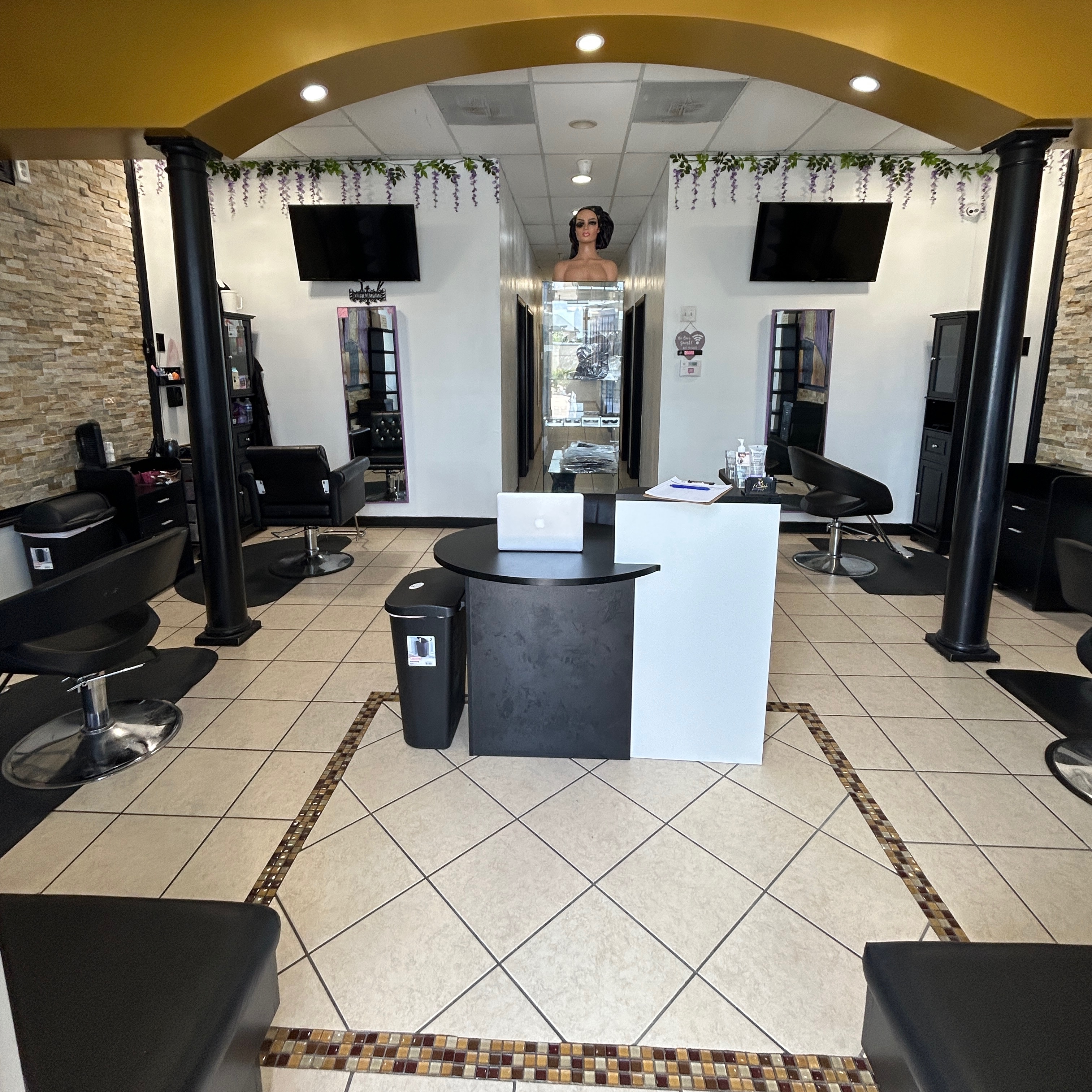 Salon Suite Tour at BeYoutiful Beauty Barr in Houston, TX