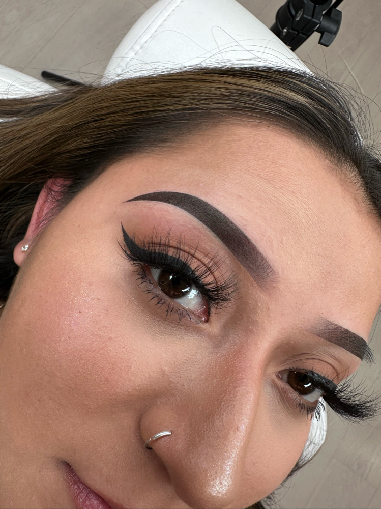 Ombre powder brows ( model only )