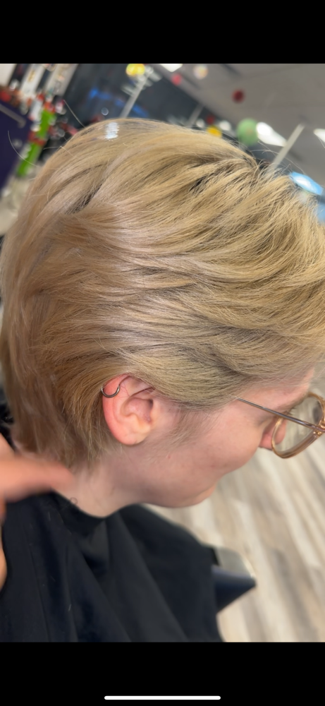 Womens Pixie Haircut