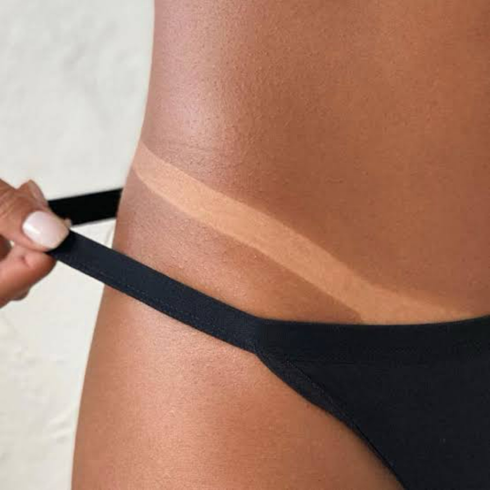 Airbrushed SPRAY TAN in Studio at HOLLY MICHELLE MAKEUP & BEAUTY in Loves Park, IL