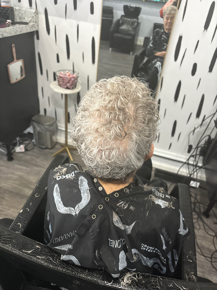 Perms at Looks of Envy Studio LLC in Palestine, IL