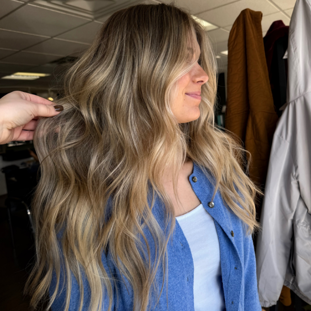 Full Blonding w/Foils at Savannah Putnam in Eddyville, KY