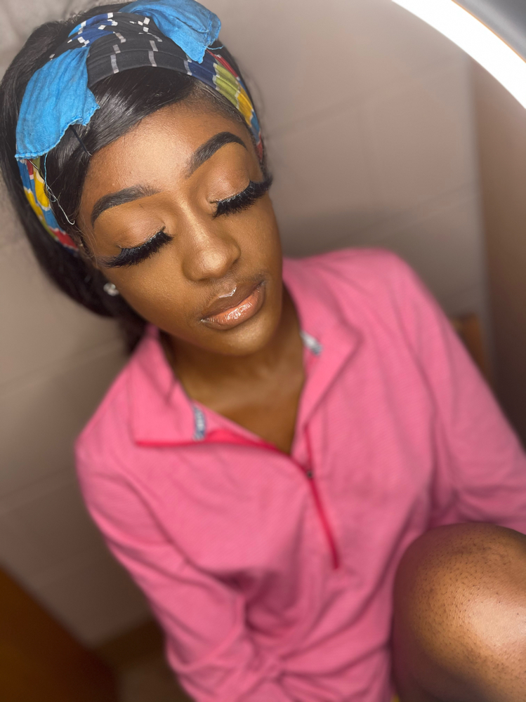 Strip Lash Application
