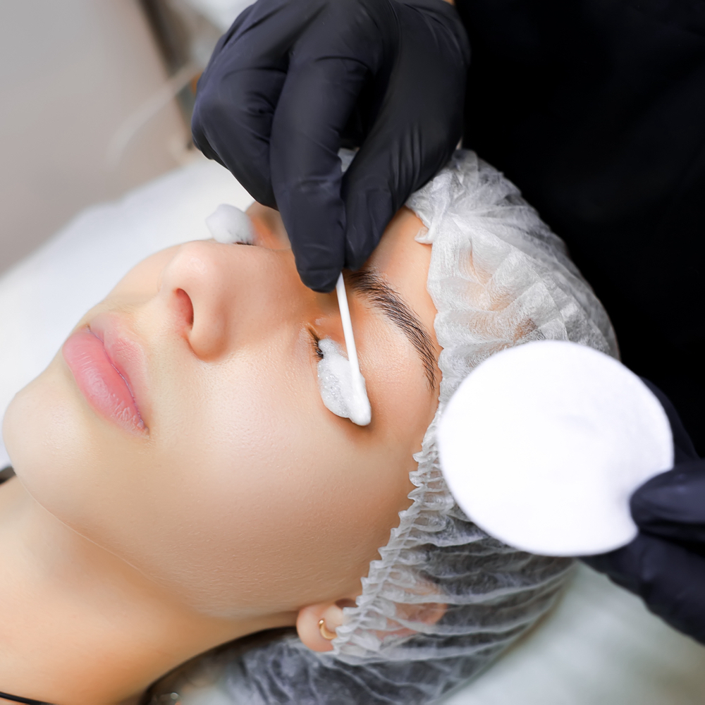 Lash Extension Removal