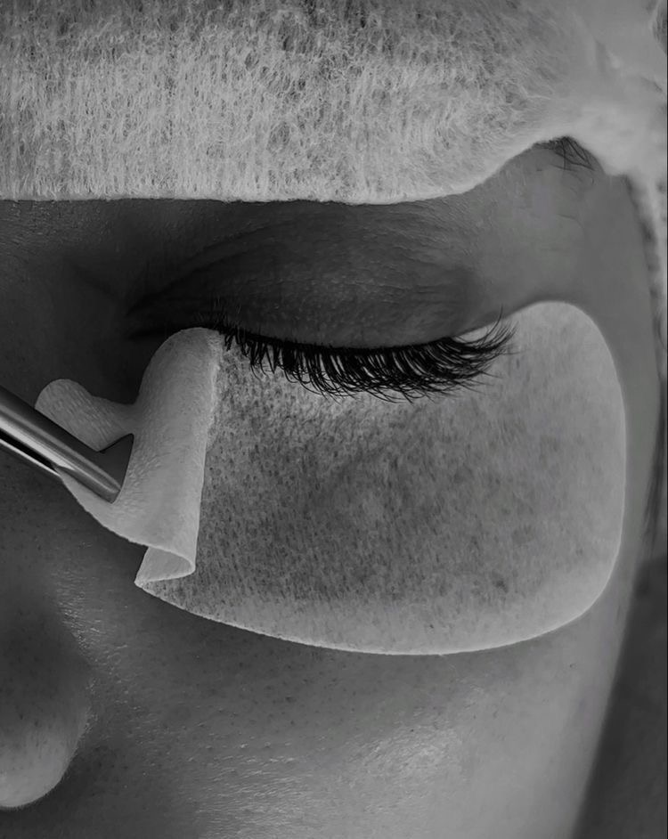 Full set of Classic Lashes