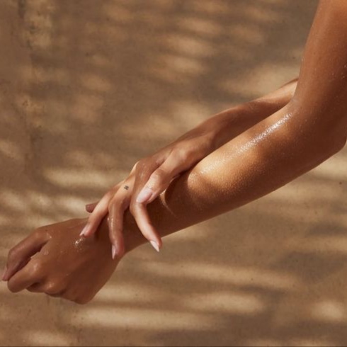Classic Tanning Package at Honey Bronze Spa in Duluth, GA
