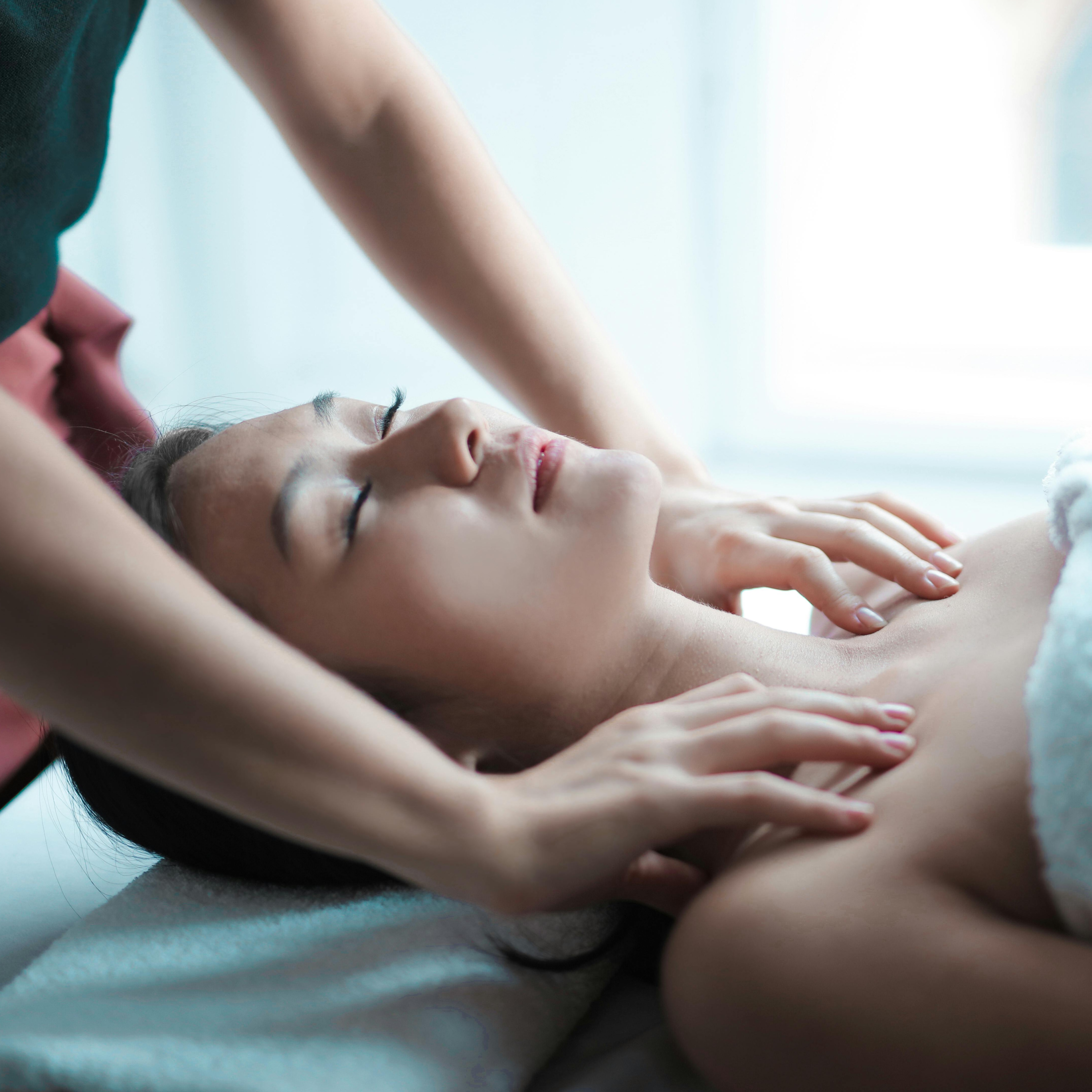 Swedish Massage 45 minute at Luxxanna in Lincoln, NE