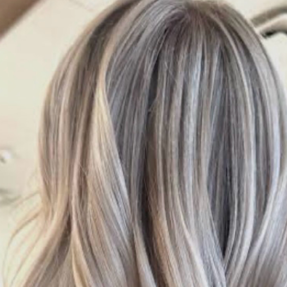 Single Color And Partial Foil at Steph the Stylist in Vero Beach, FL