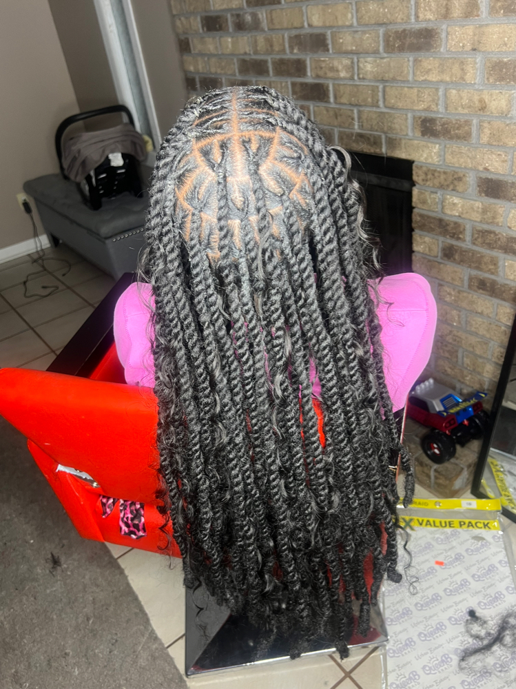 Invisible Locs ( Buttlength)
