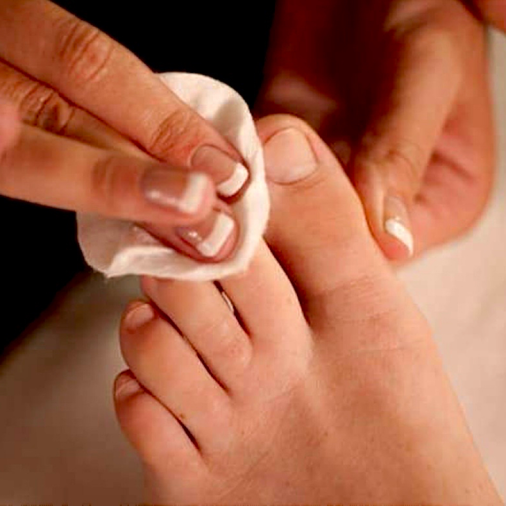 Feet Regular Polish Removal at Kris Nye's Nails in Milton-Freewater, OR