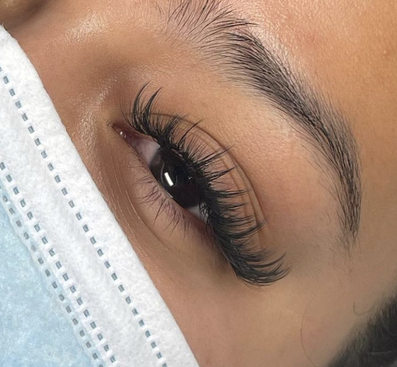 Wispy Lash Eyelash Extension
