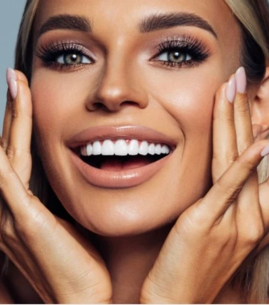 GLOW-UP FACIAL & TEETH WHITENING