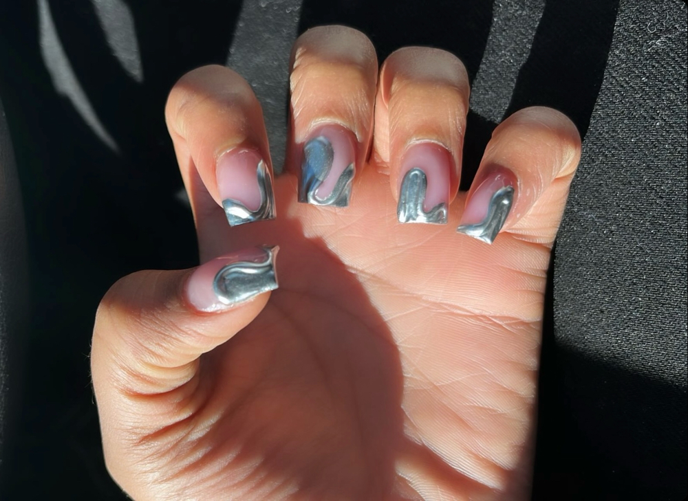 Chrome Full Set at Snobbynailsky in Louisville, KY