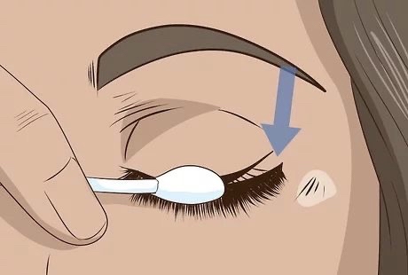 Lash Extension Removal