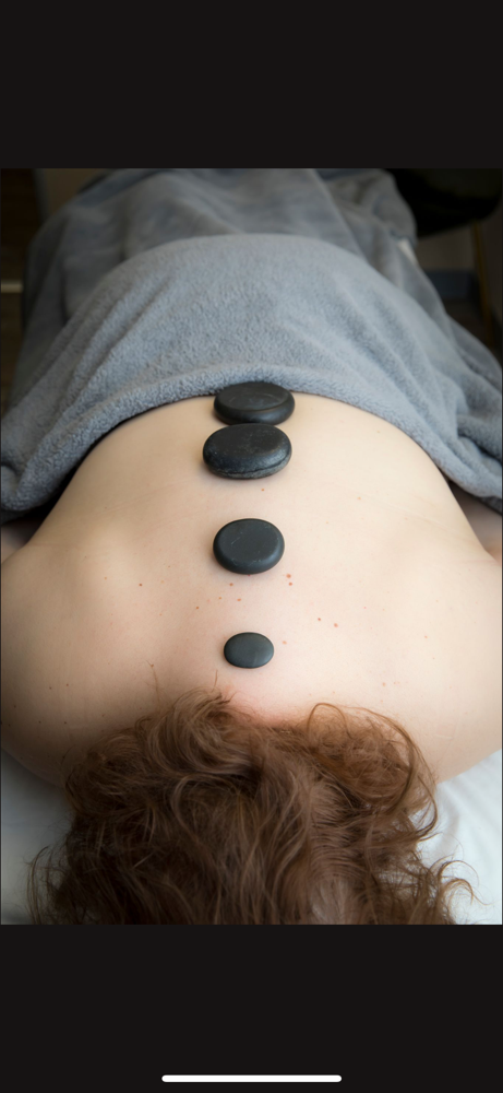 Hot Stone / Aromatherapy Massage