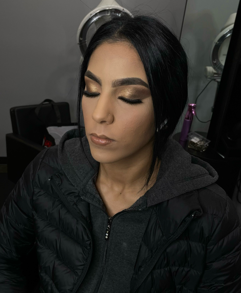 Makeup Application at Shikidolls in Grand Rapids, MI