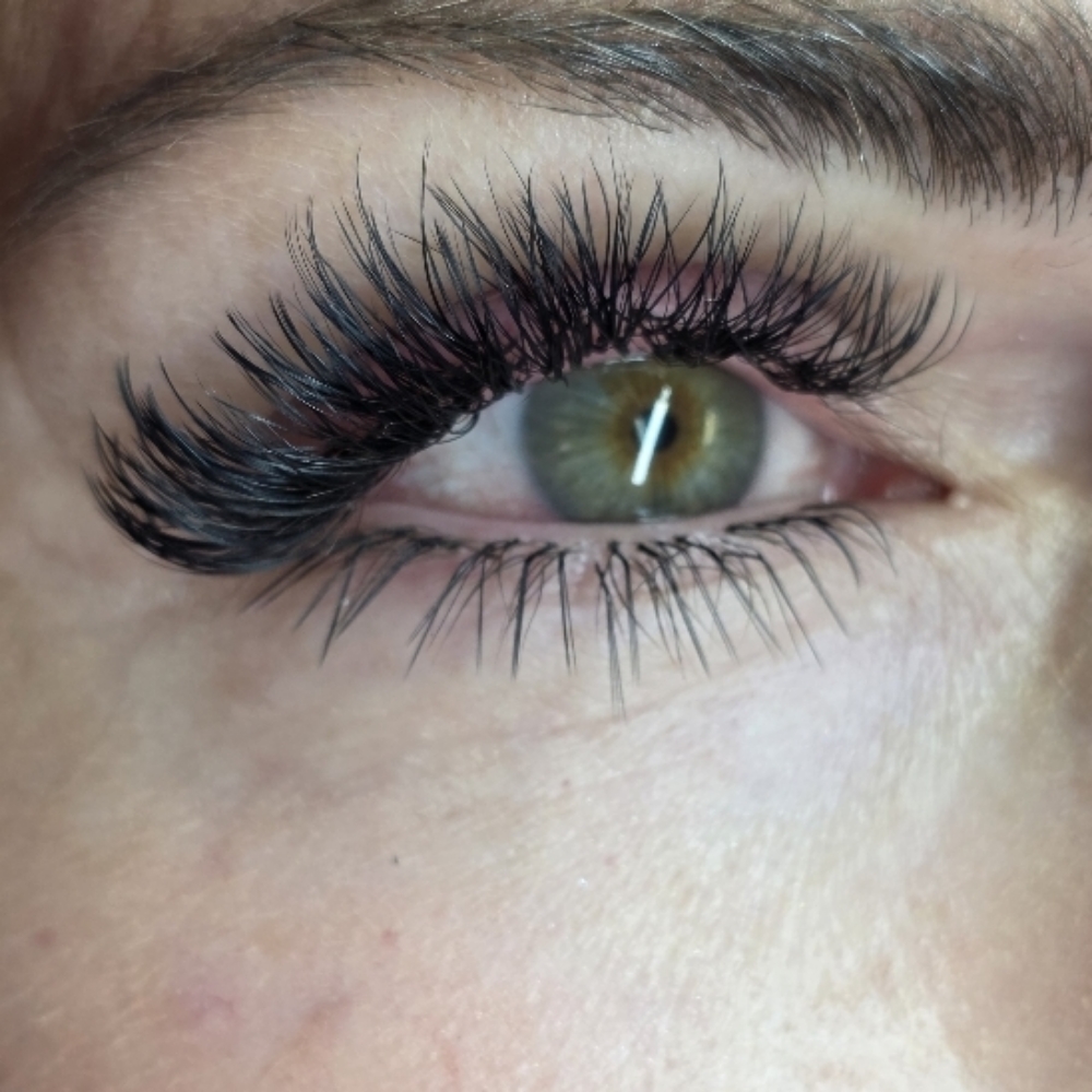 Bottom Lashes Add On at LASHME Uyen Beauty Studio in San Diego, CA