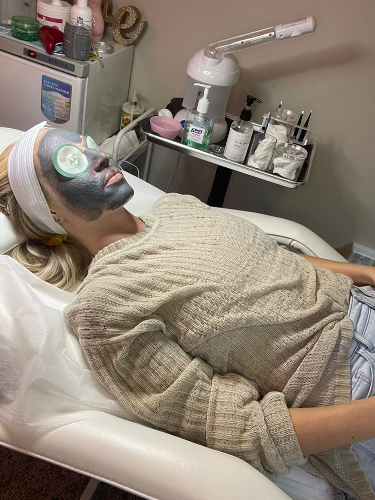 Deluxe Deep Cleansing Facial