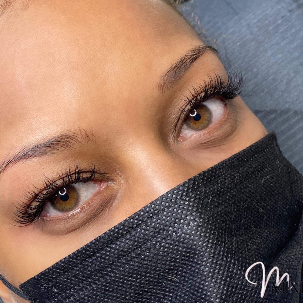 Natural Tease (Classic Eyelashes)