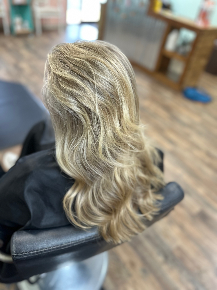 Partial Blonding at T+H Salon and Co. in Moulton, AL