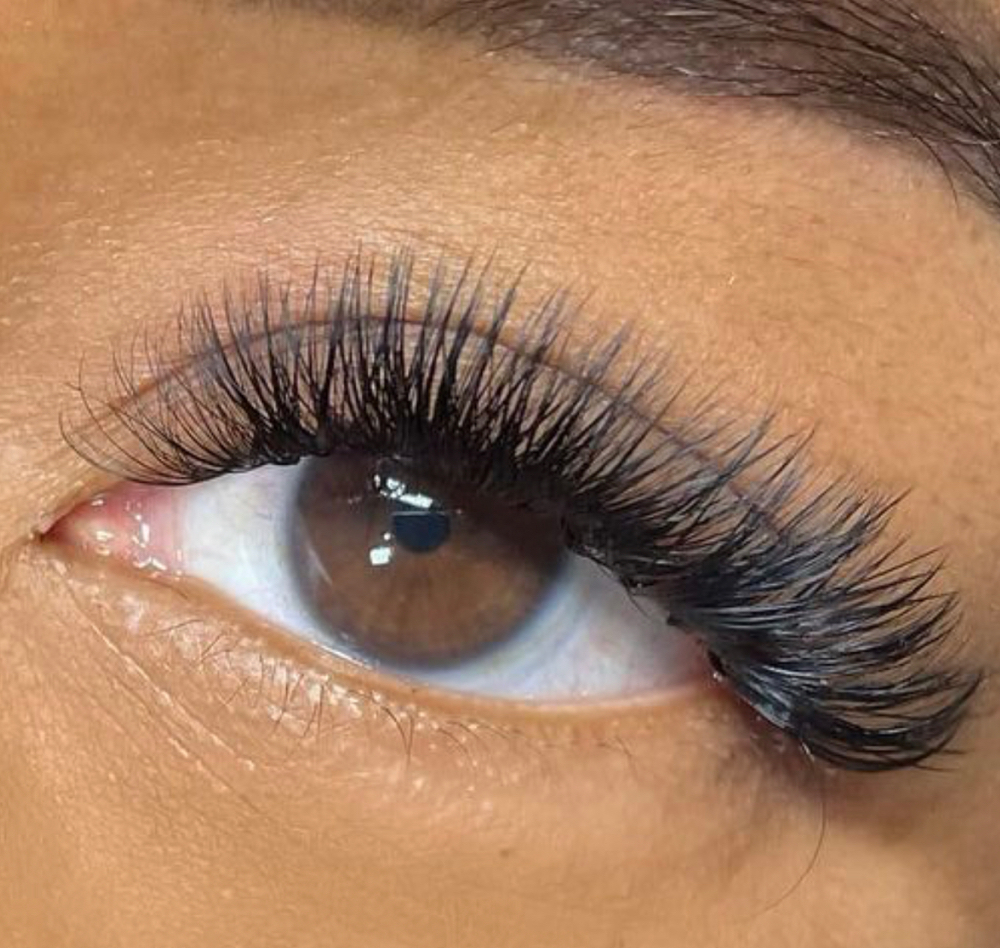 Volume FULL SET at Impala Lashes LLC in Las Vegas, NV