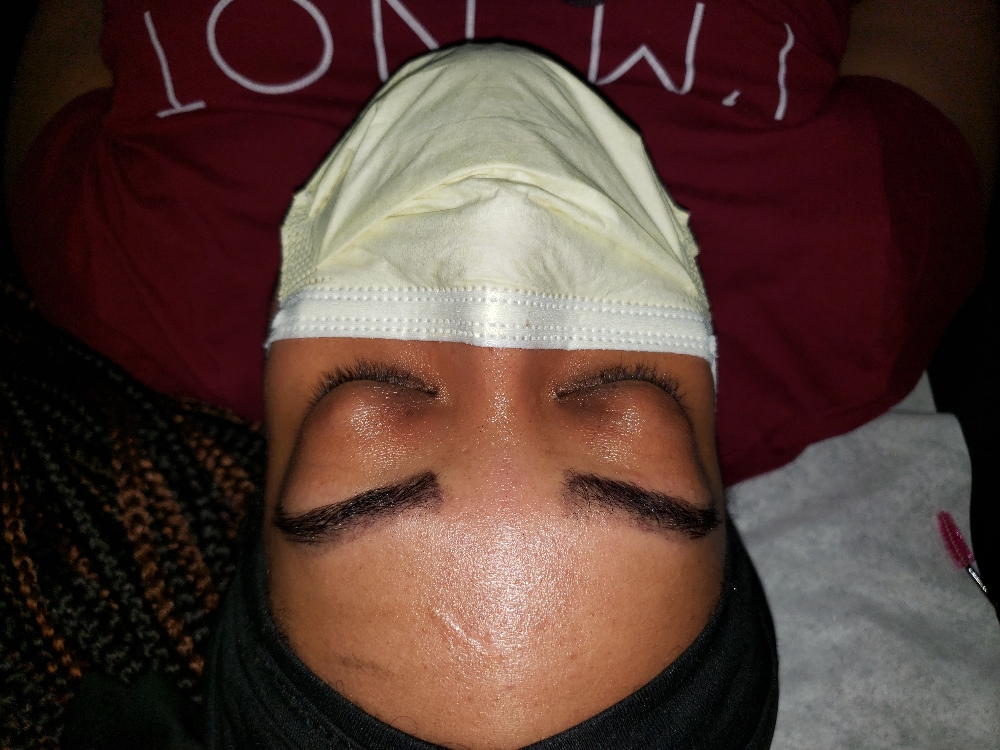 Eyebrow Sculpting &Tint