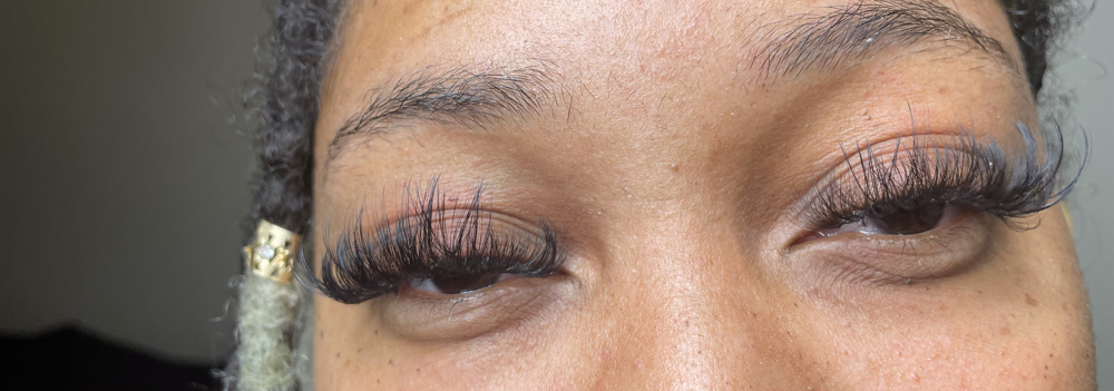 Wispy Eye