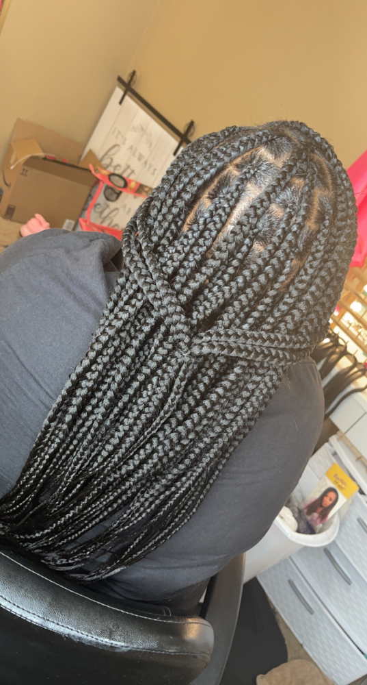Knotless-Medium (w/Hair +shampoo)